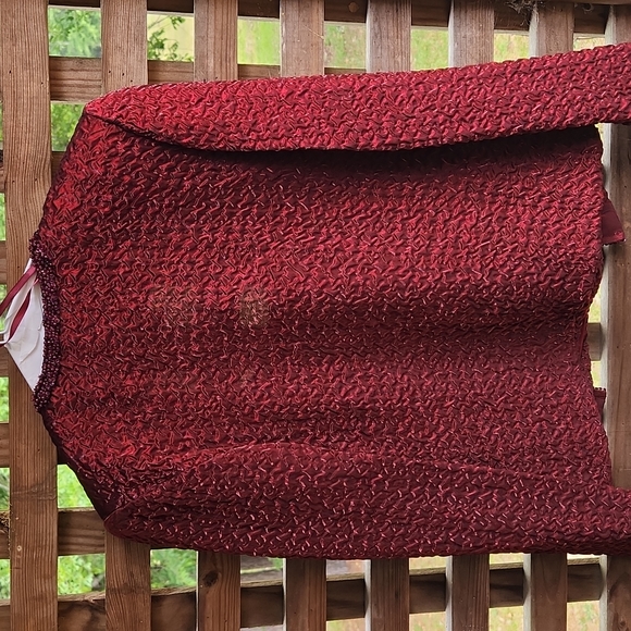 Dressy blouse for that special occasion Size.4 - Picture 2 of 6